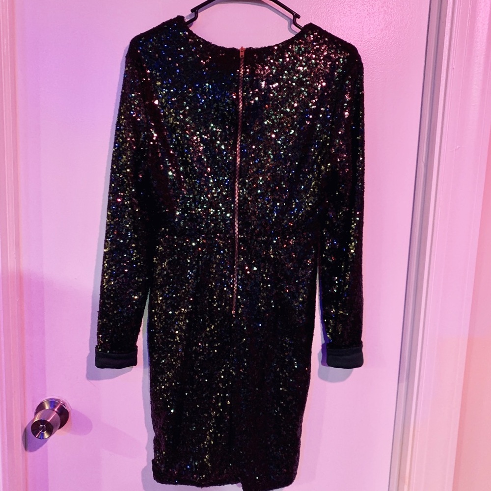 Sequin Dark green dress.